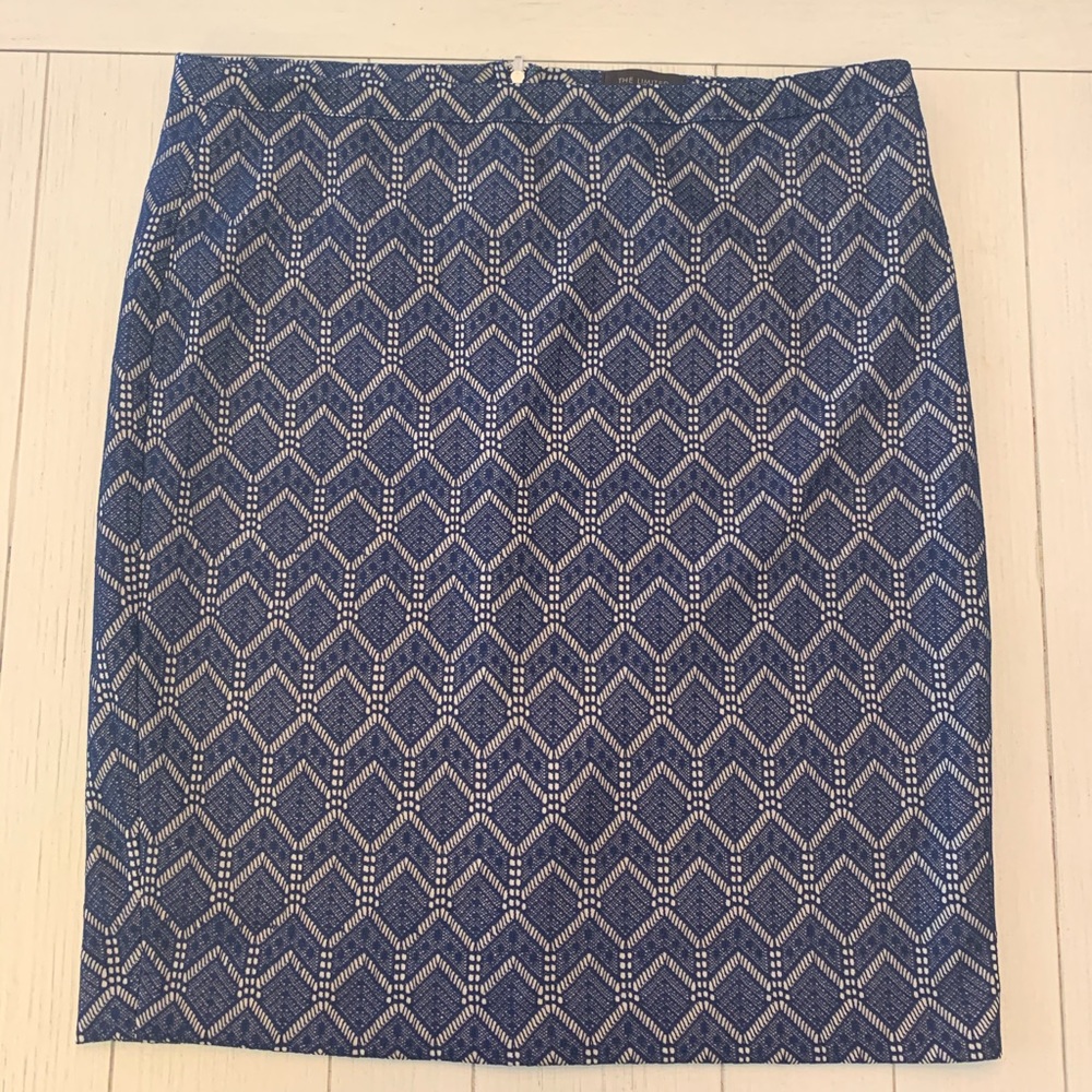 The Limited Navy Blue and Nude Mini skirt.